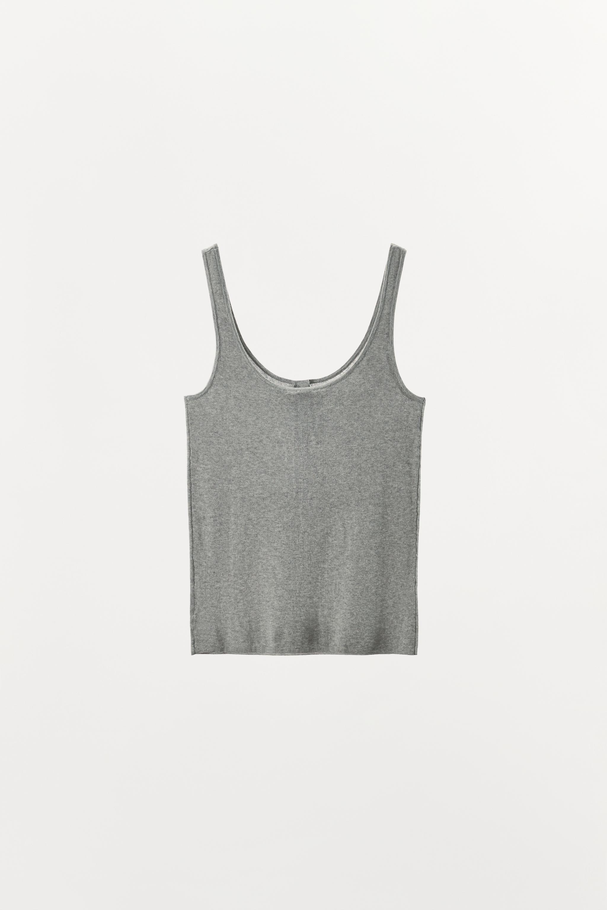 BUTTON KNIT TOP